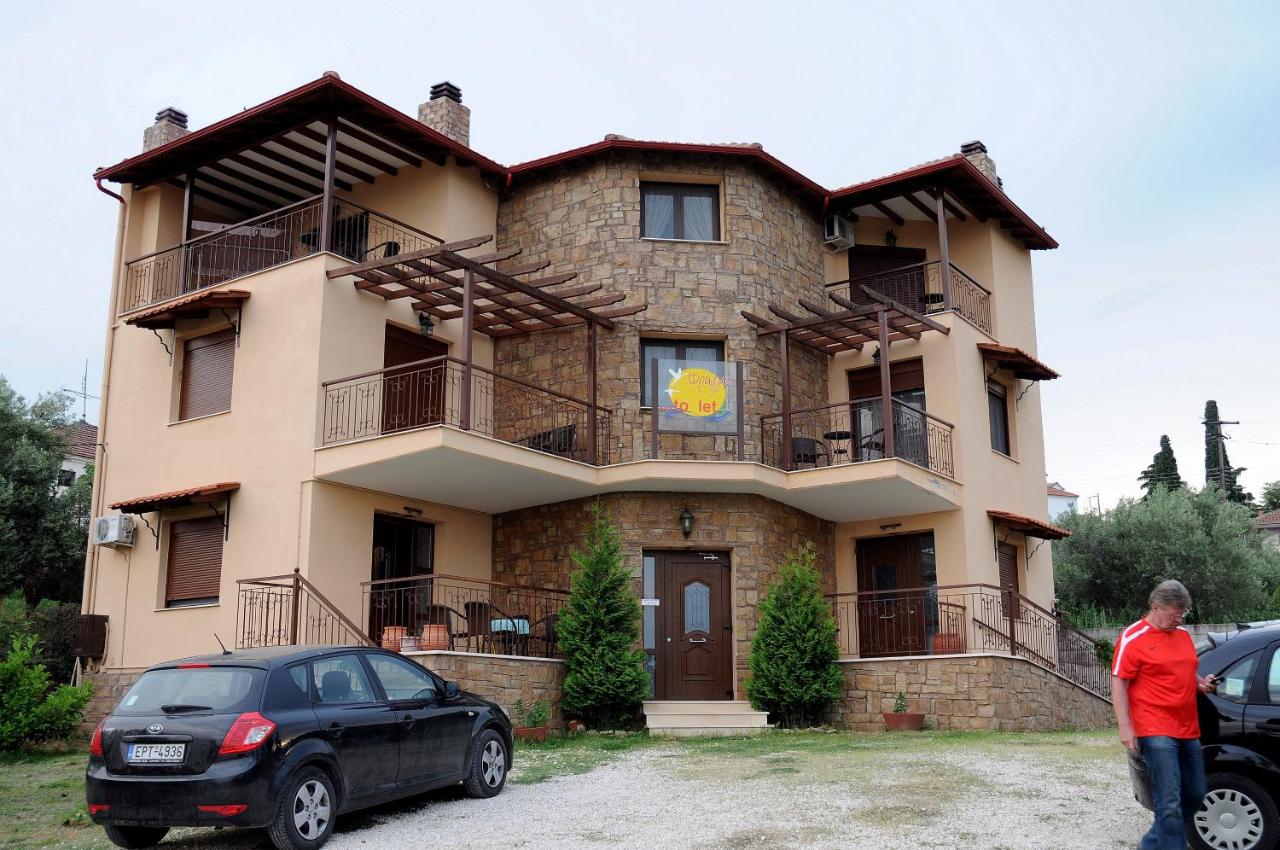 Guesthouse To Fragma - Bed and Breakfast