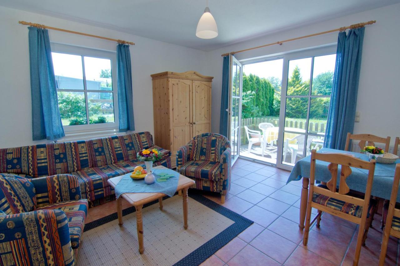 One-Bedroom Apartment with Terrace 4