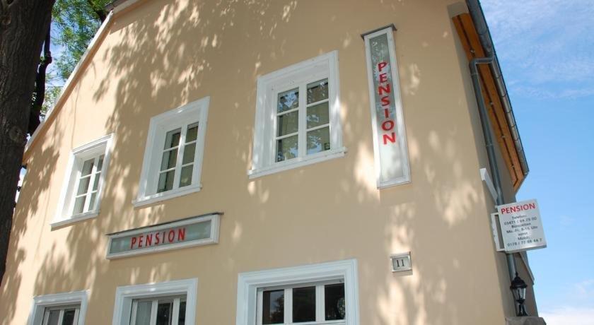 Pension Am Werder - B&B