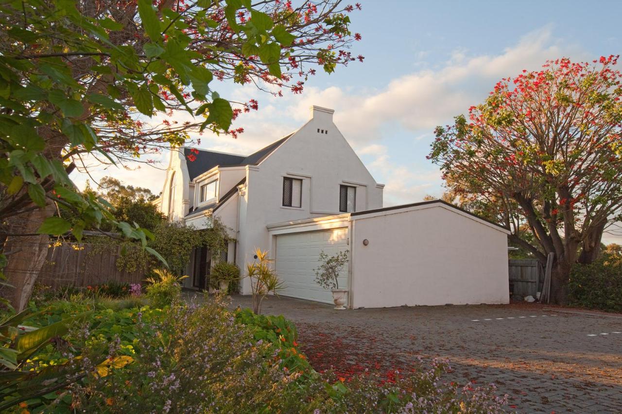 Aarn House B&B Airport Accommodation - Chambres d’hôtes Perth