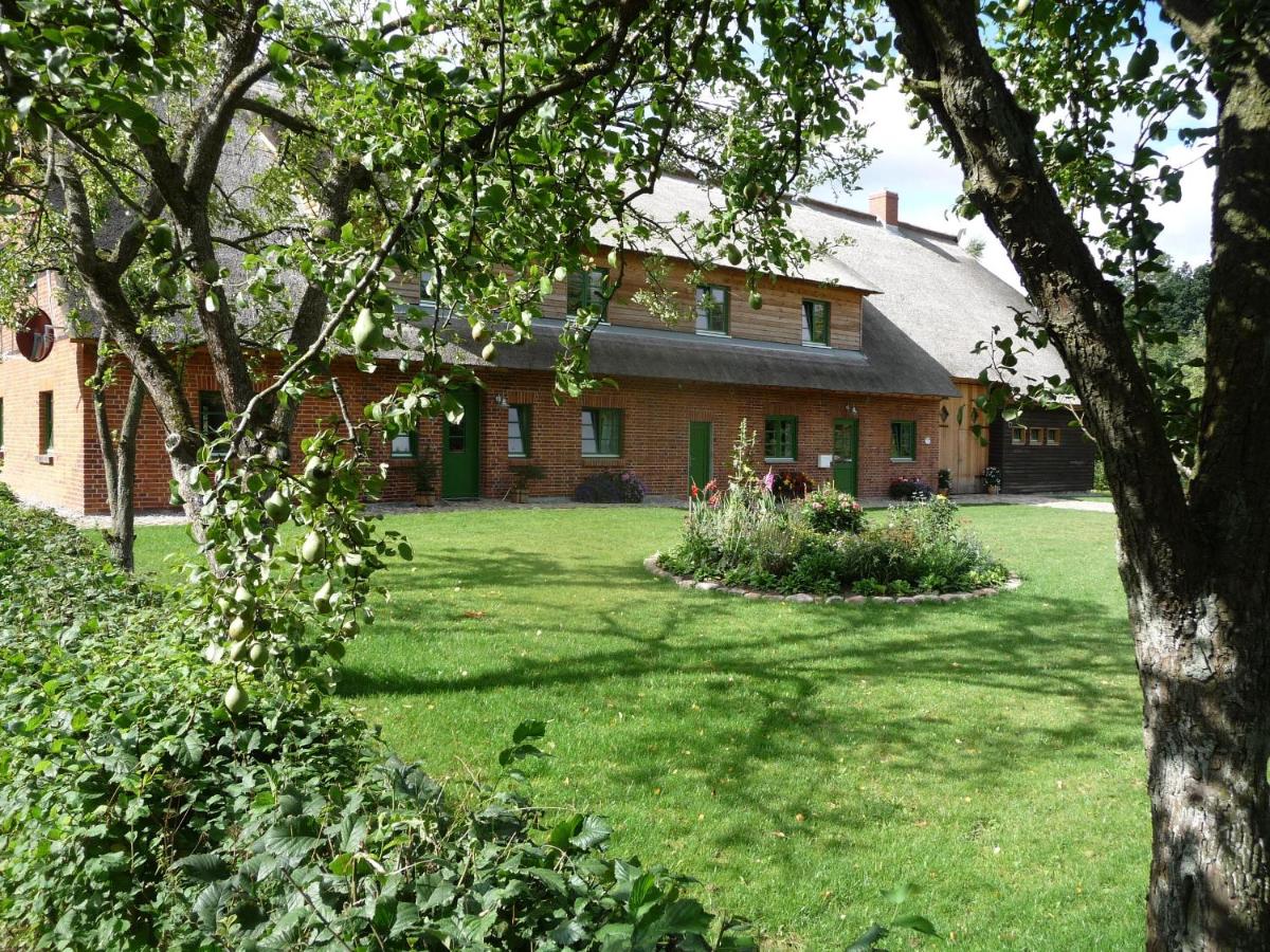 Ostsee-Bauernhof-Hocke - B&B Benz