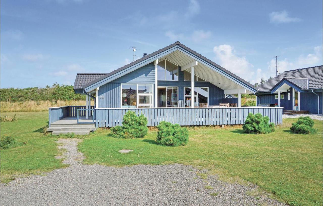 B&B Søndervig - Amazing Home In Ringkbing With Kitchen - Bed and Breakfast Søndervig