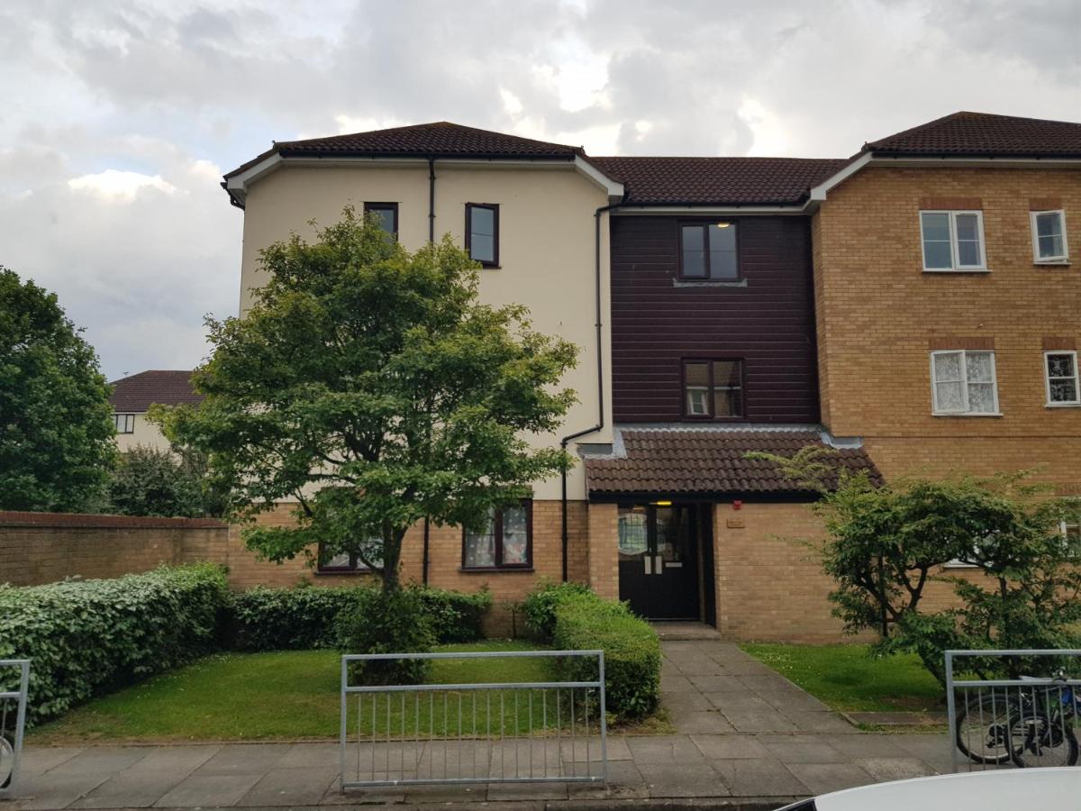 Luxury Studio Flat in Alperton - B&B