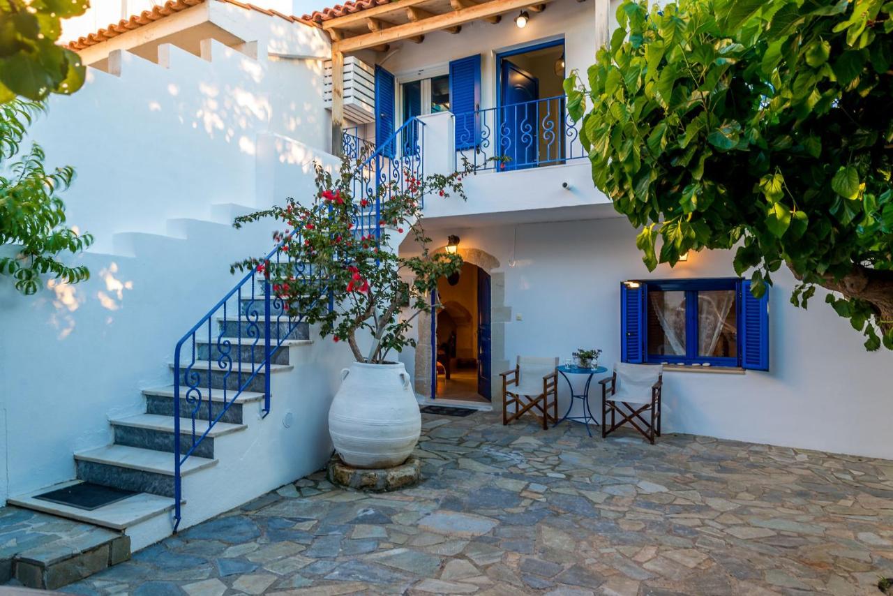 Villa Myrina with Sea View BY APOKORONAS-VILLAS - B&B