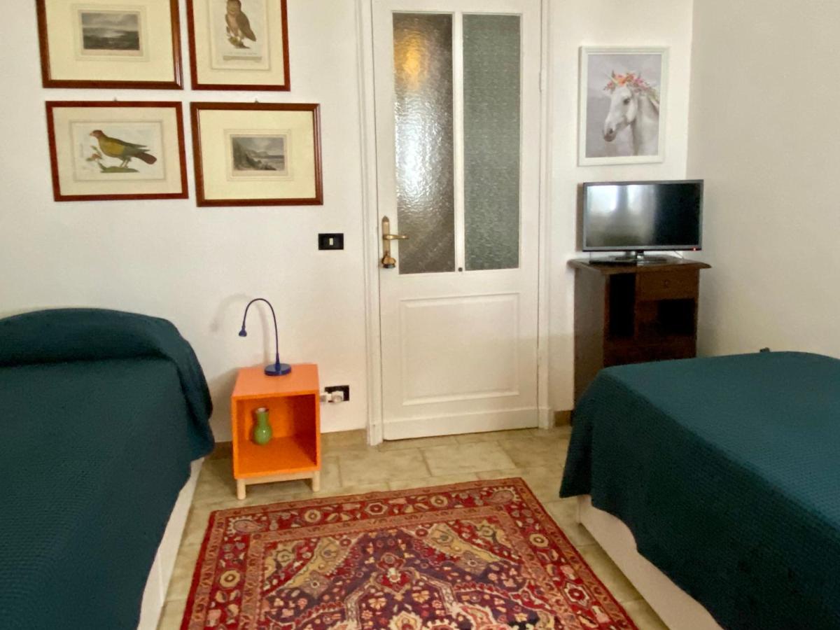 Twin Room with Private External Bathroom