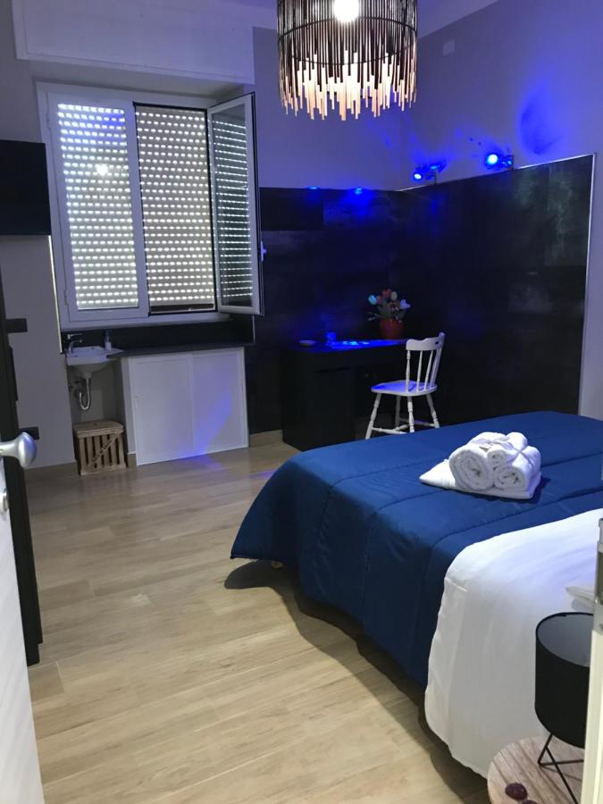 Double Room with External Private Bathroom