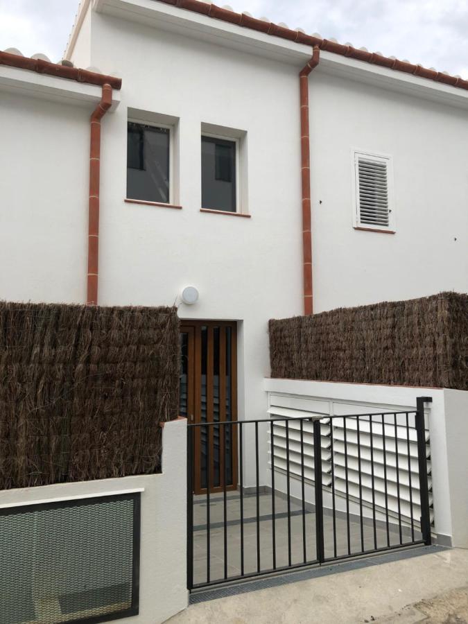 Apartamento nuevo en el centro con garaje - Bed and Breakfast Cadaqués