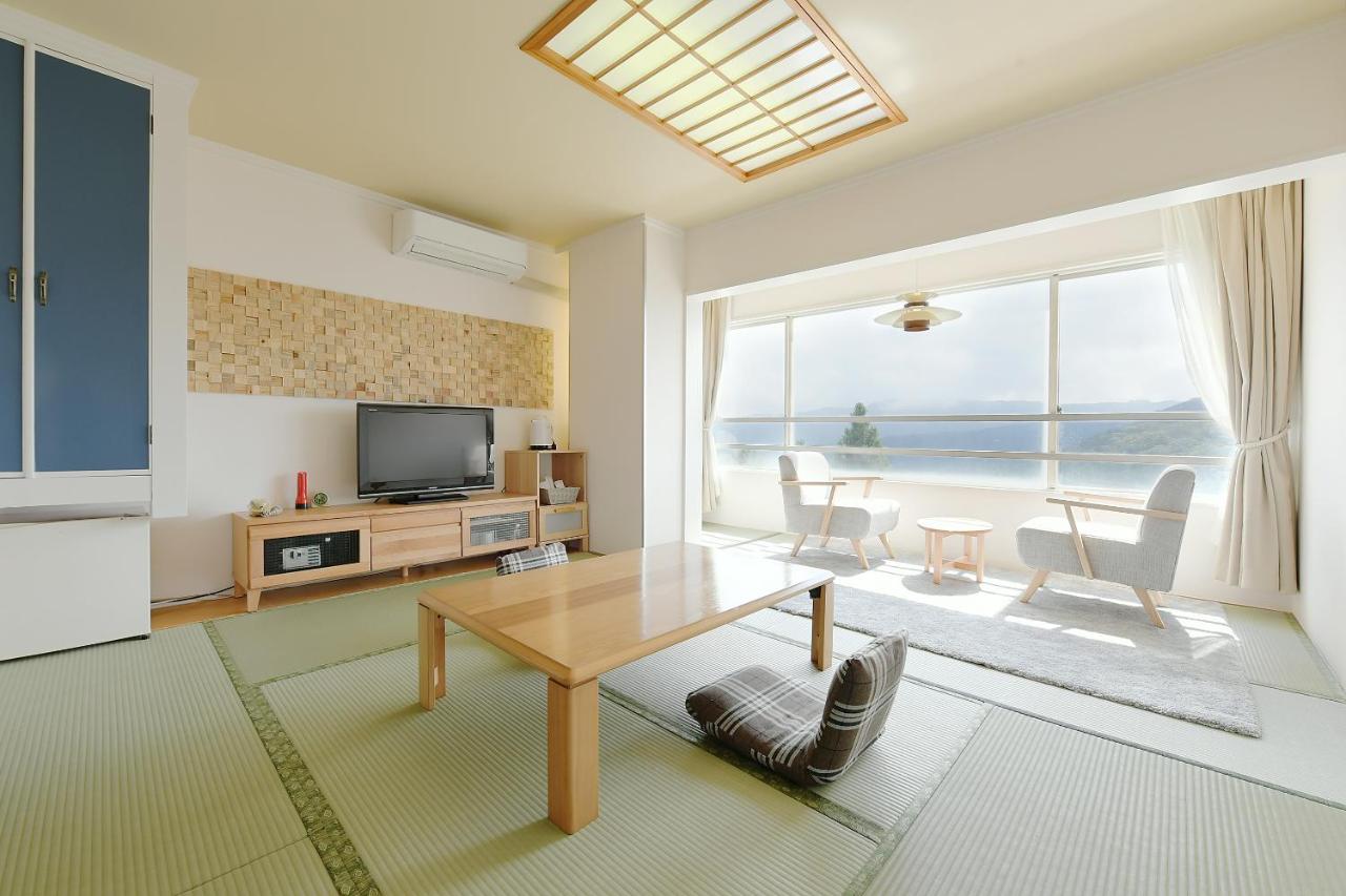 Habitación Triple de estilo japonés con vistas al lago