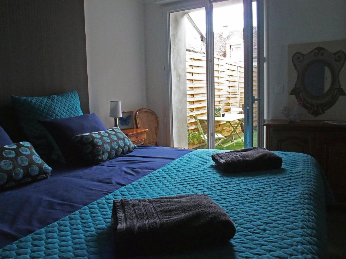 Standard Twin Room with Garden View
