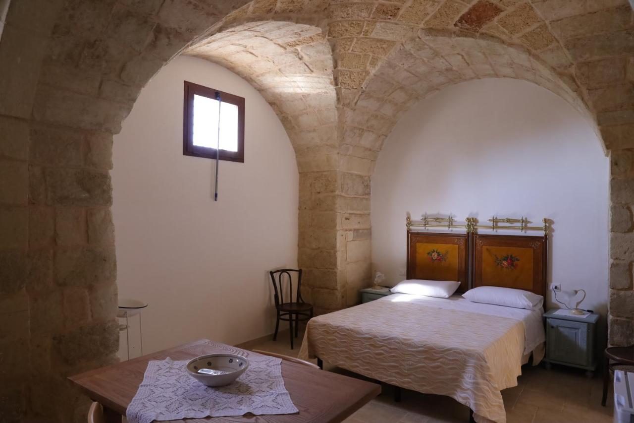 Deluxe Room (2 Adults + 1 Child)