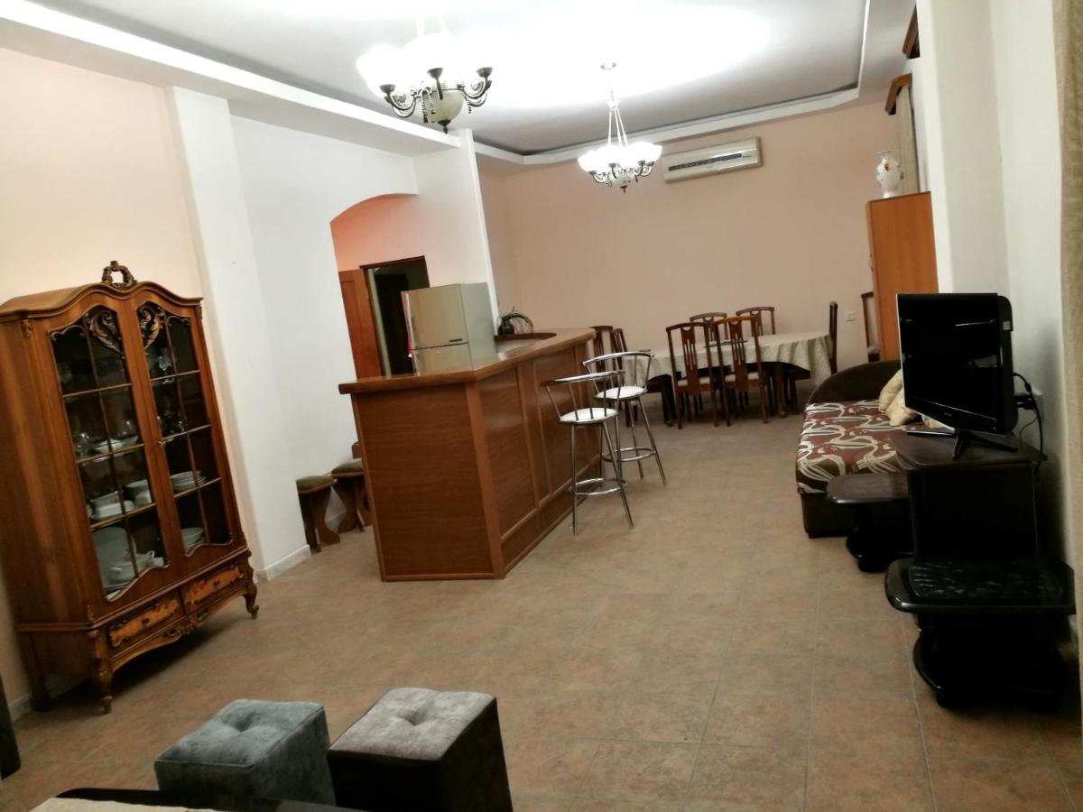 B&B Jerewan - Penthouse in the City center with BBQ terrace - Bed and Breakfast Jerewan