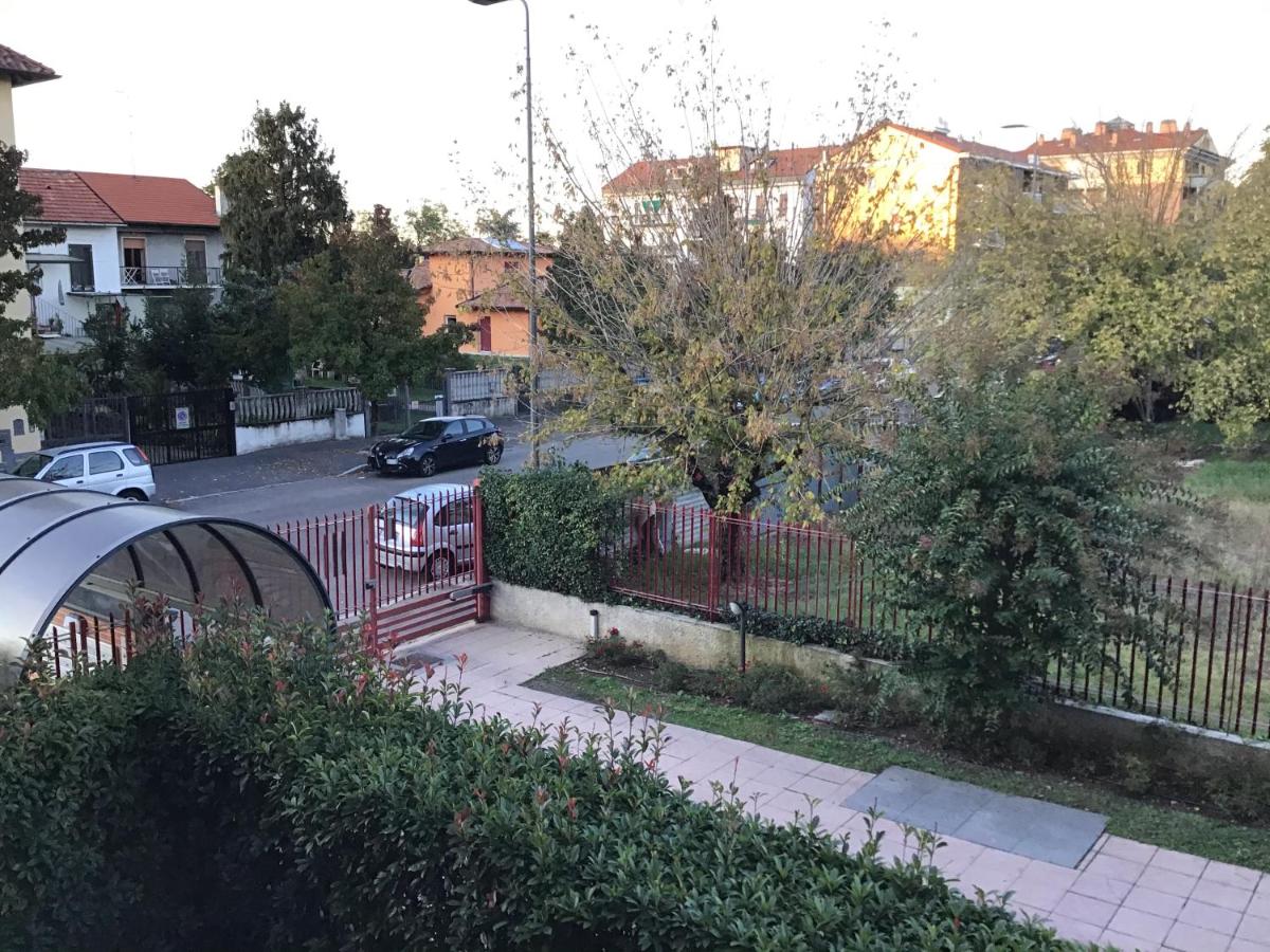 Res. Chalet a 10 min. da Rho Fiera e Stadio Meazza - B&B Milano