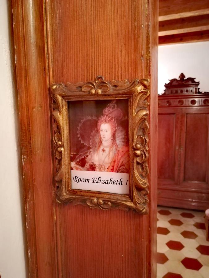 Camera Matrimoniale con Bagno Privato Esterno