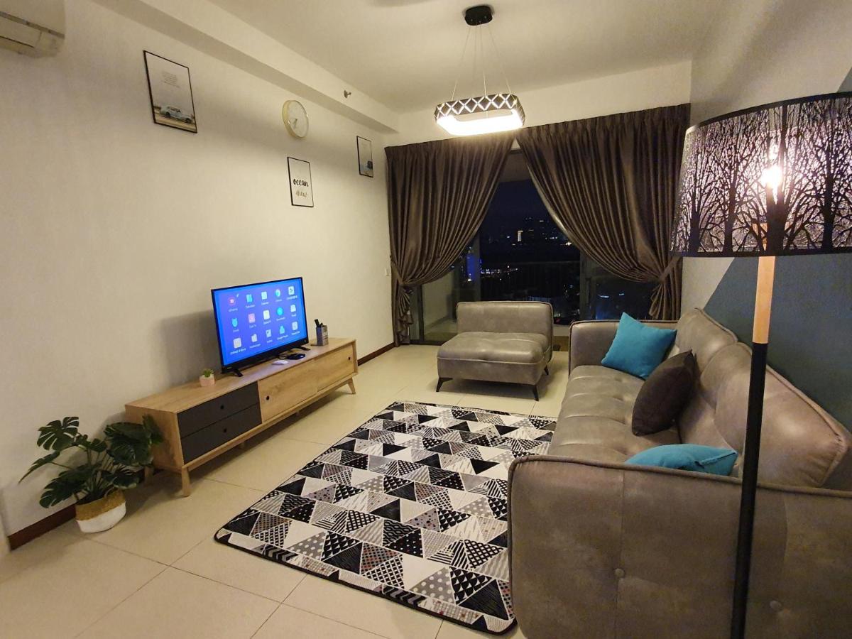 B&B Tanjung Tokong - Landmark By Katana 4BR Romantic Seaview Homestay Gurney无敌海景四房套房 - Bed and Breakfast Tanjung Tokong