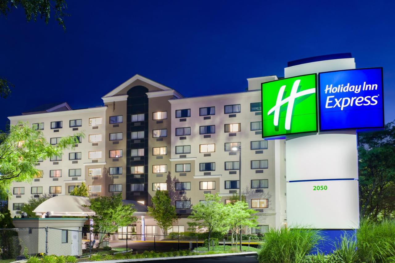B&B Hauppauge - Holiday Inn Express Hauppauge-Long Island, an IHG Hotel - Bed and Breakfast Hauppauge