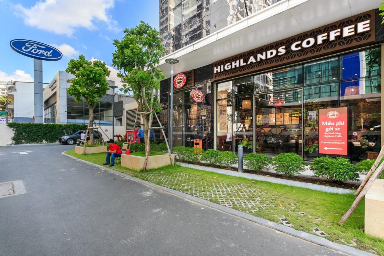 iHome Furnished Apartments with Free Gym & Pool, Airport Pick-Up Service - B&B Ho Chi Minh
