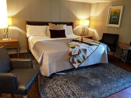 B&B Eureka Springs - Loblolly Pines Adventure Cabin 3 - King - Bed and Breakfast Eureka Springs