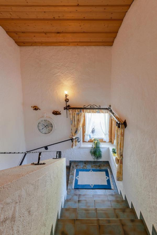 Haus Klaudia Gstrein - Bed and Breakfast Längenfeld