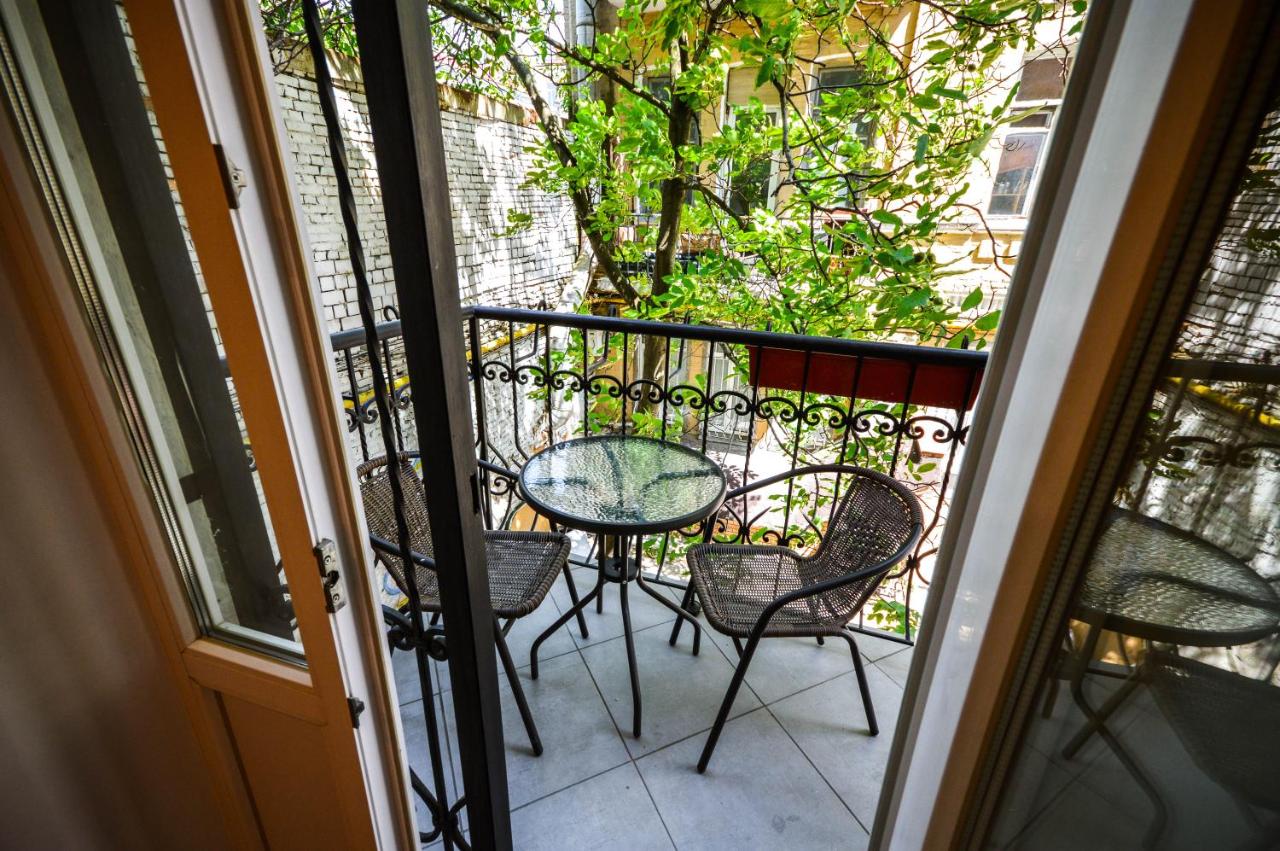 Kyiv Volcano Studio - Bed and Breakfast