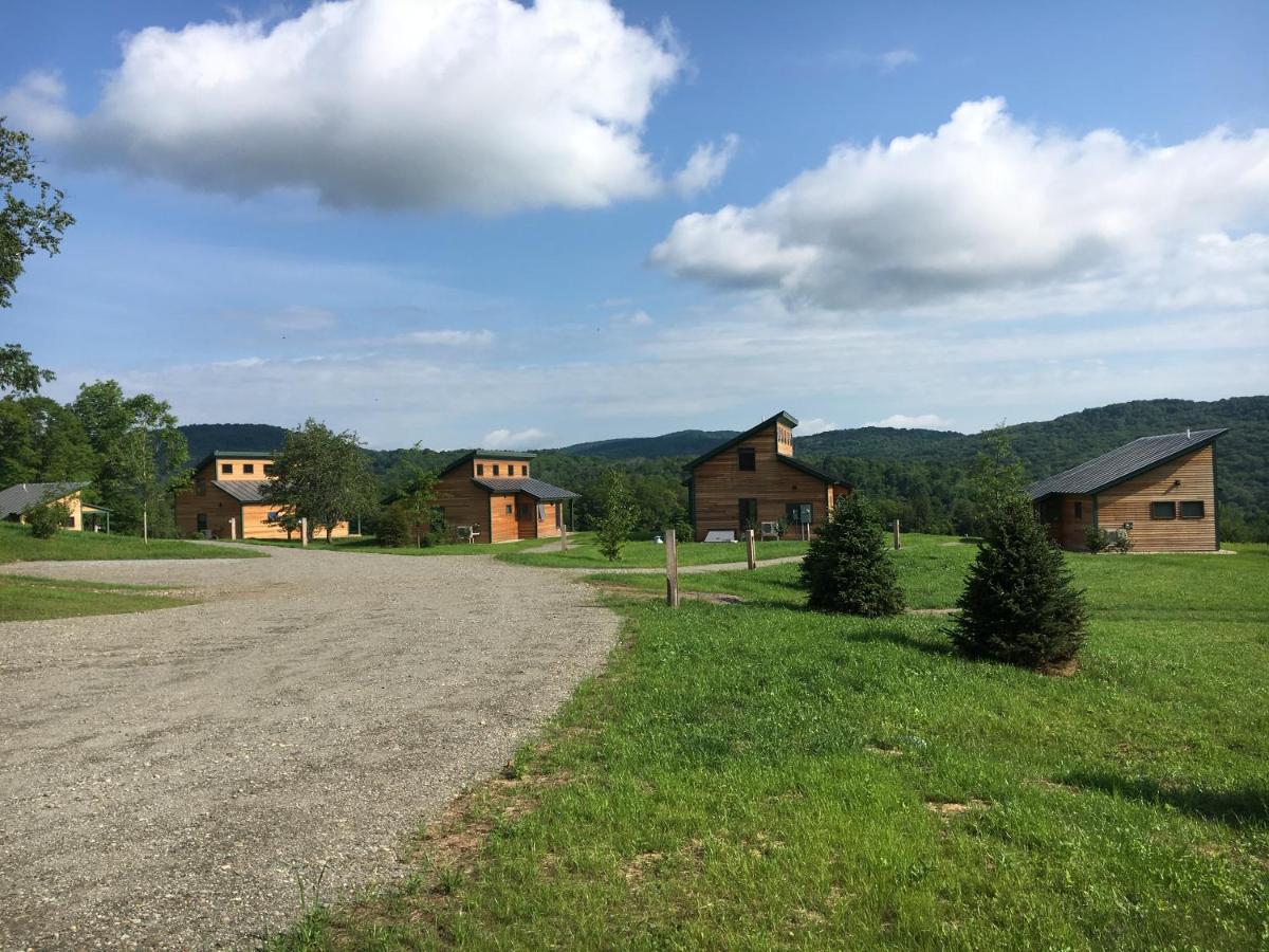 Fat Sheep Farm & Cabins - B&B