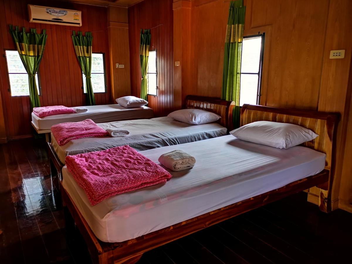 Chambre Quadruple avec Salle de Bains Commune