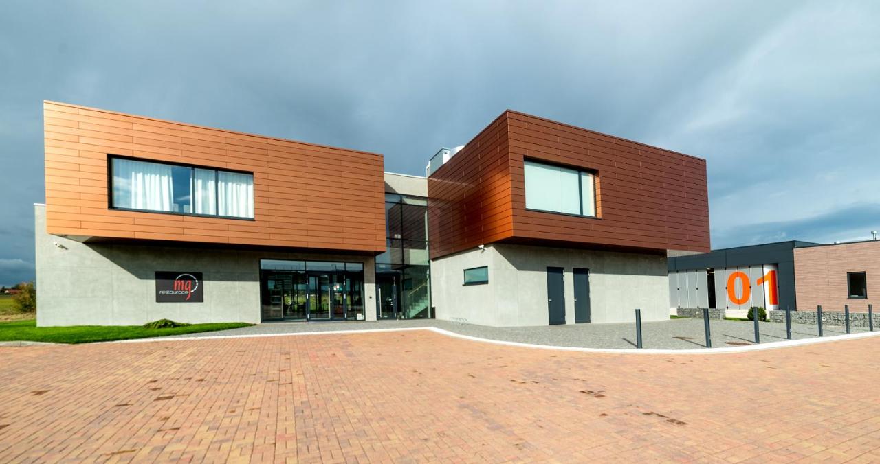 MG Restaurace/Luxury Apartments - B&B