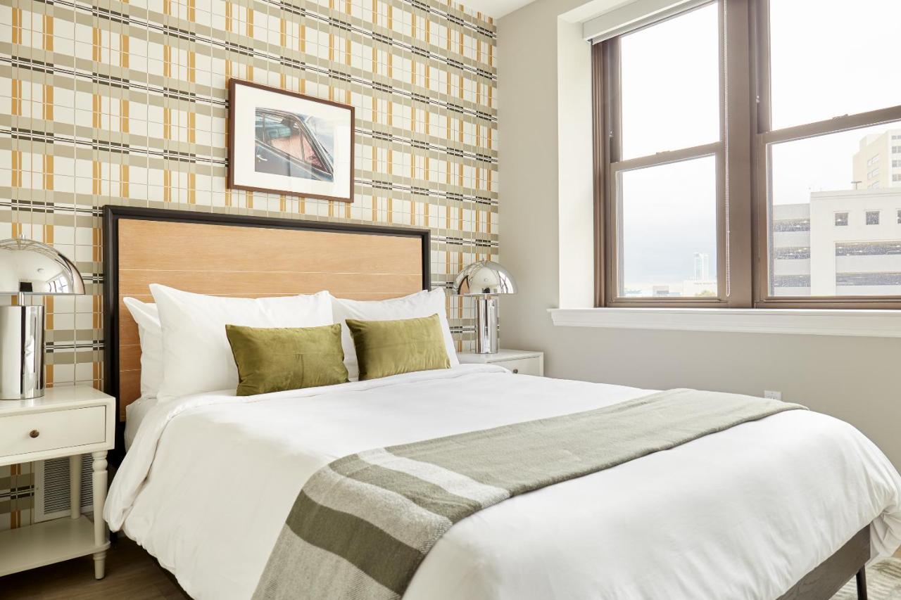 Two-Bedroom Apartment - Self Check-in with Virtual Front Desk