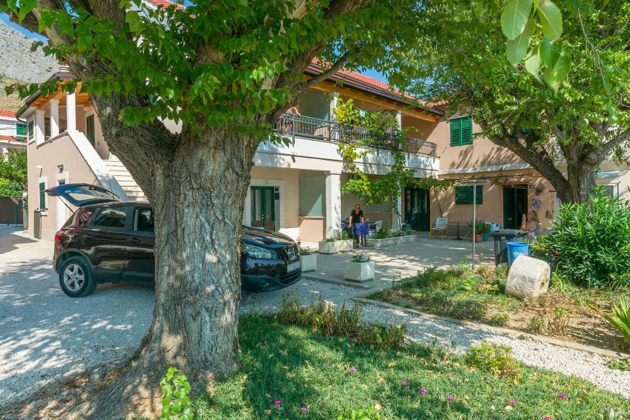 B&B Duće - Apartments Roko - Bed and Breakfast Duće