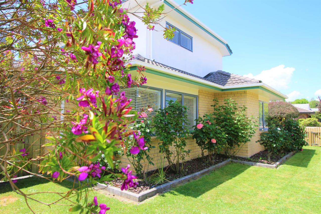 AristaAir- Central City Townhouse - Bed and Breakfast