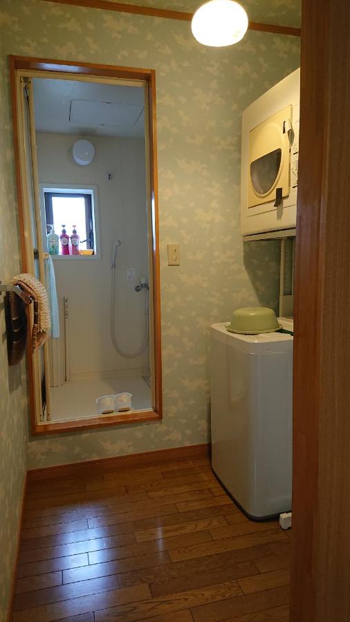 Dreibettzimmer mit Gemeinschaftsbad