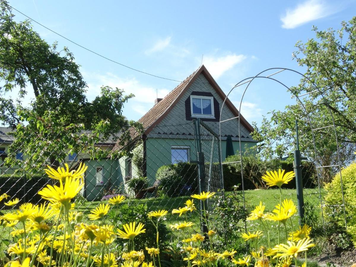 Ferienwohnung Landblick - Bed and Breakfast Bucha