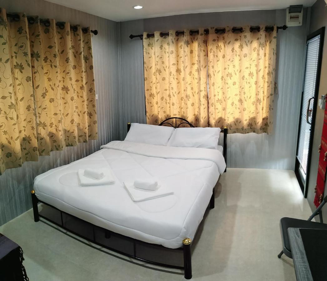 One-Bedroom Bungalow