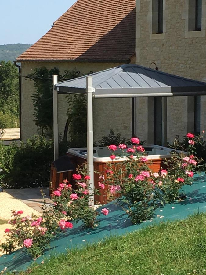 La Tour de Ginaillac Gîte JACQUES BREL 5 étoiles - B&B