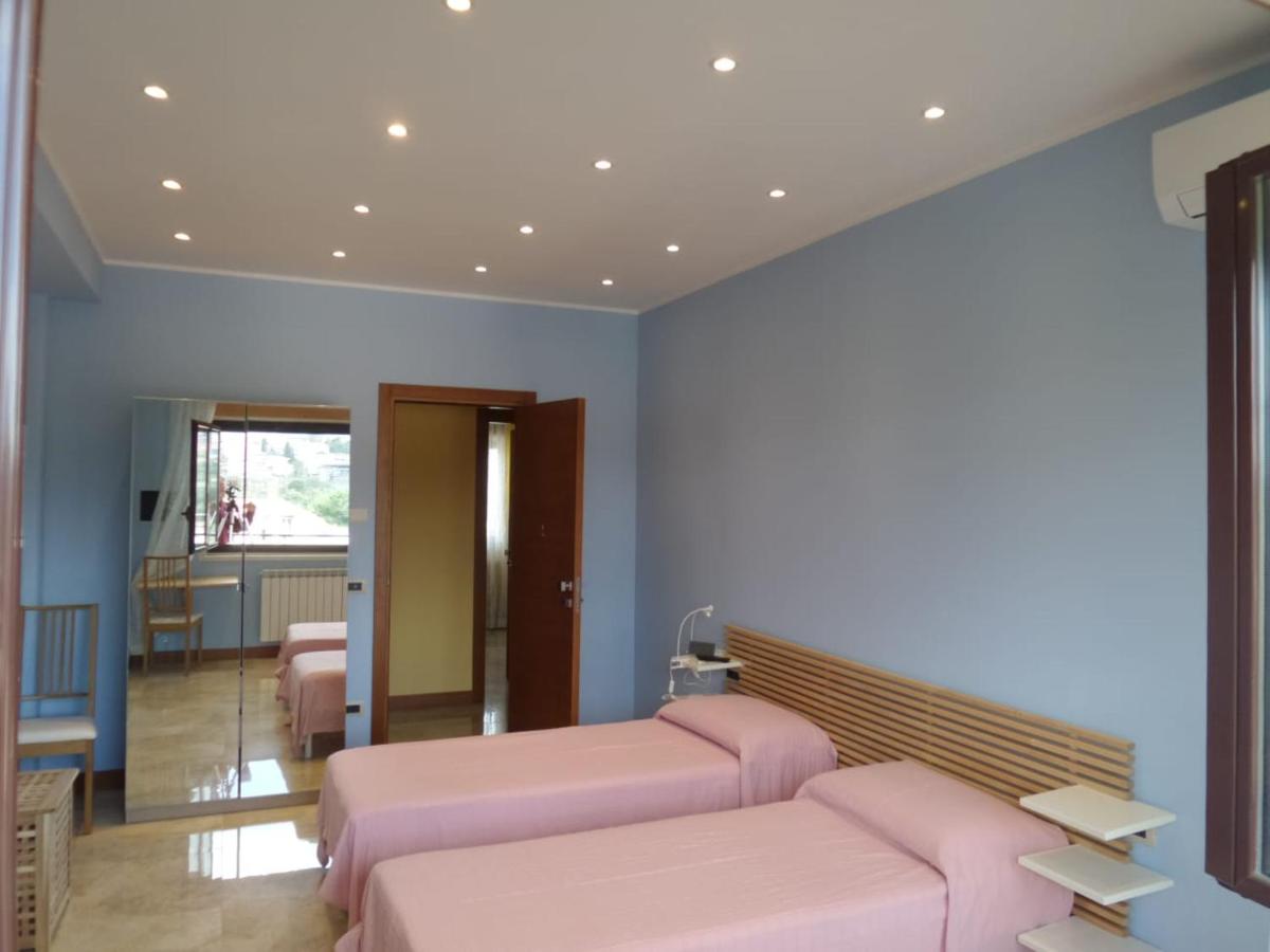 Double Room with Terrace and Mountain View