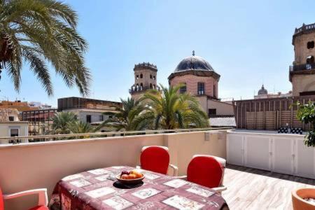 B&B Alicante - Magic Atico in the heart of the old town - Bed and Breakfast Alicante