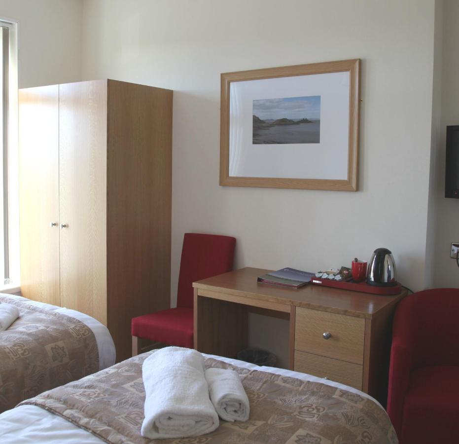 Twin Room with Bath