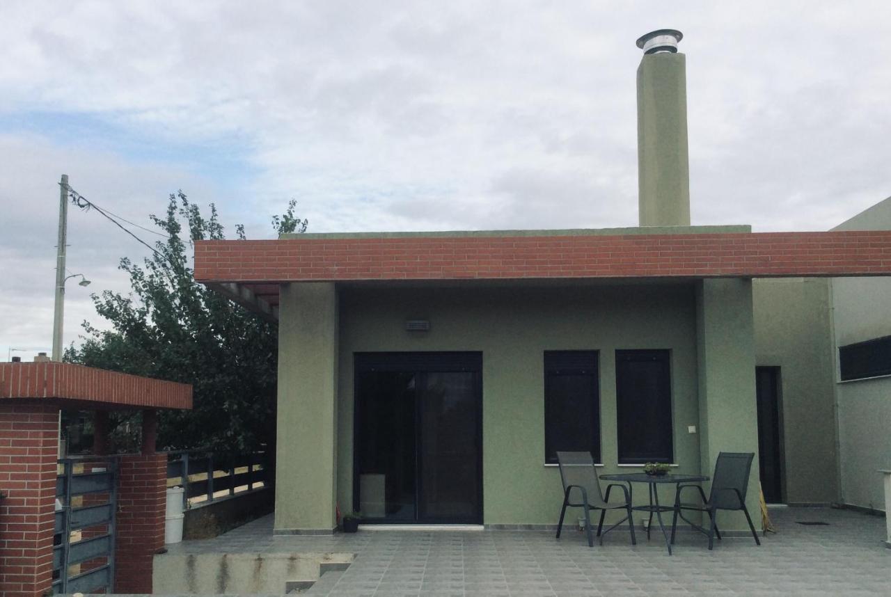 green guesthouse - B&B Komotiní