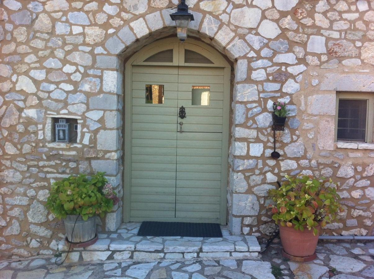 Family Suite with Fireplace (4 Adults)