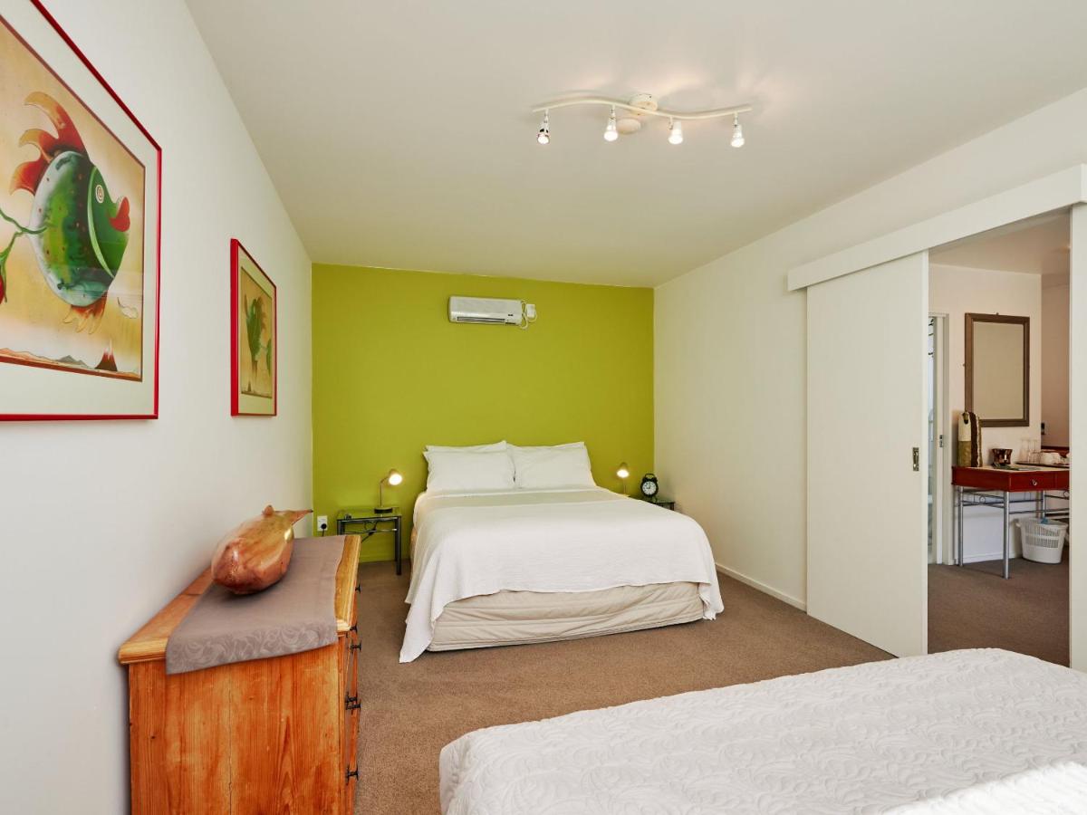 Suite with Garden View