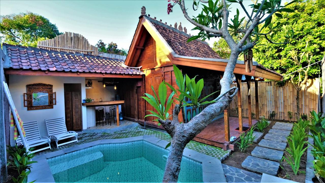Villa BAgus - near Seminyak beach & trendy shops, restaurants, cafes - Bed and Breakfast Seminyak