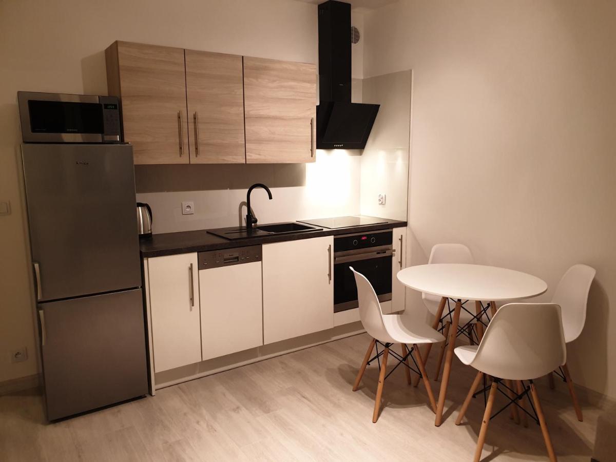 Caskada Modern Apartment 3 NOWY APARTAMENTOWIEC WINDA - Bed and Breakfast