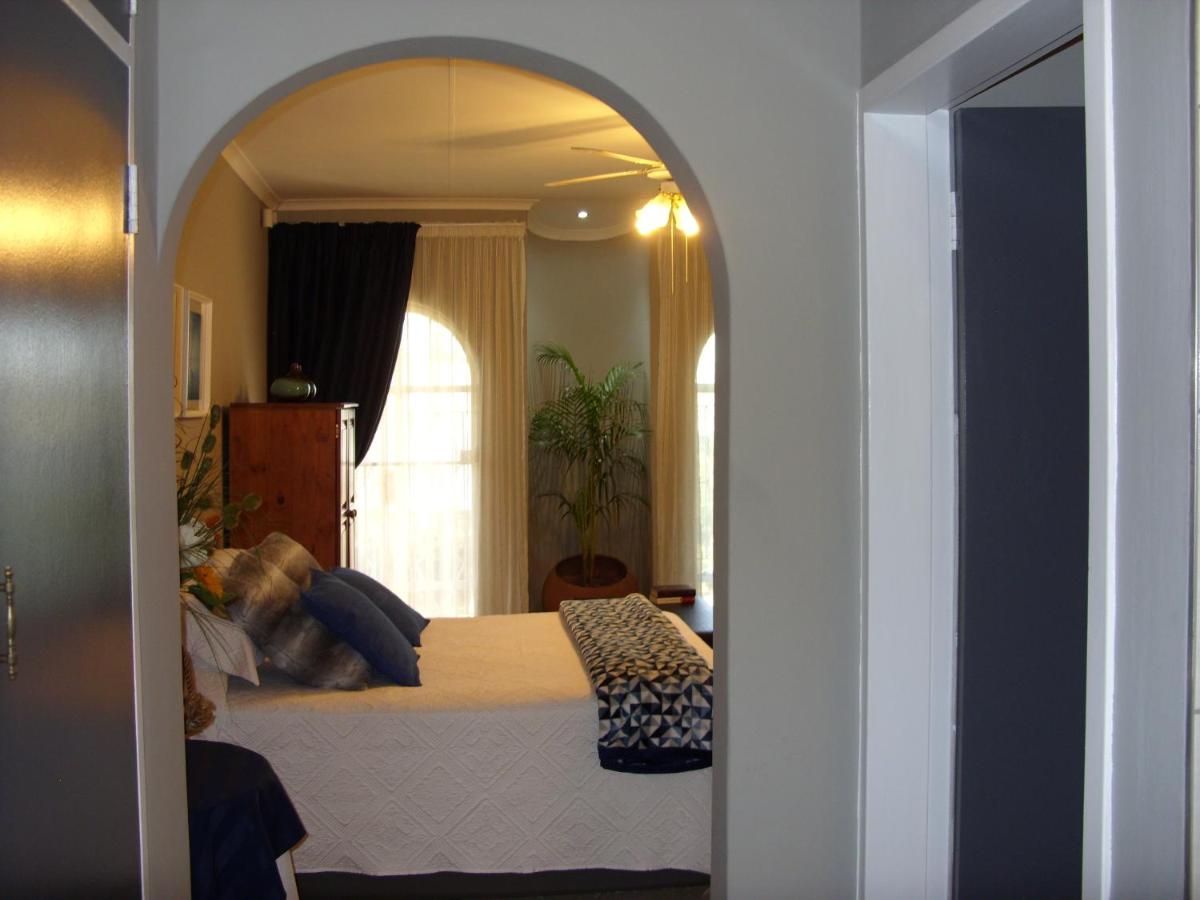 B&B Pretoria - Little Umhlanga. Sunflower suite. - Bed and Breakfast Pretoria