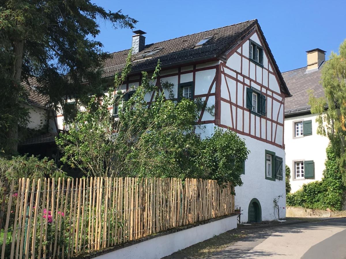 B&B Blankenheim - Zum-Goldenen-Schaf - Bed and Breakfast Blankenheim