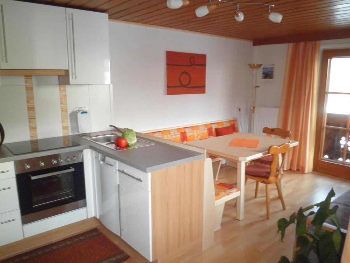 Comfort Two-Bedroom Apartment with Balcony