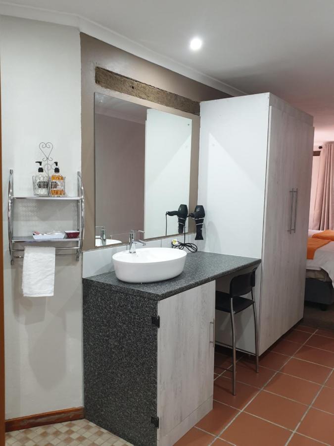 By Appointment Suites - B&B