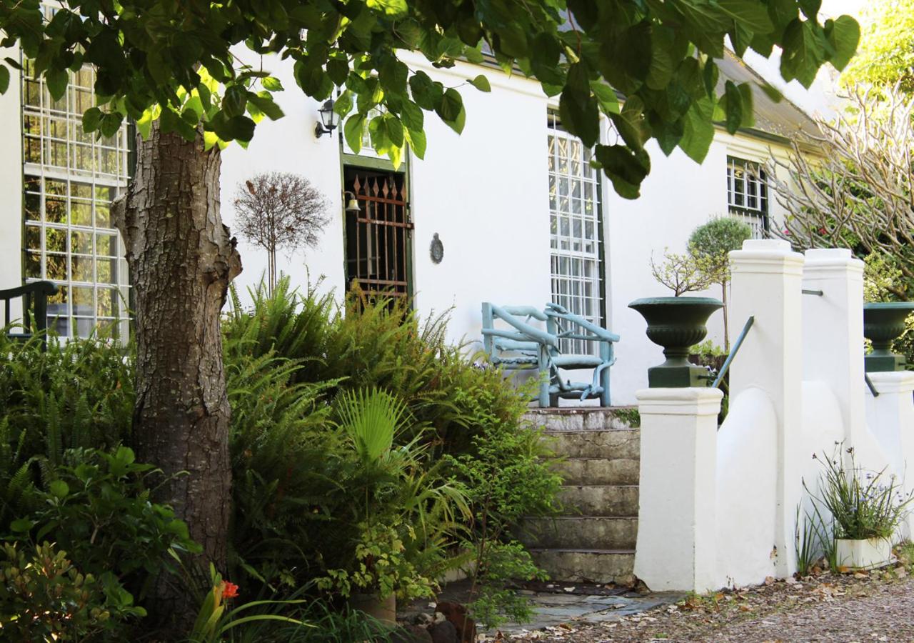 B&B Swellendam - Moolmanshof 1798, Traditional Cape Dutch H-Shaped Farmhouse - Bed and Breakfast Swellendam