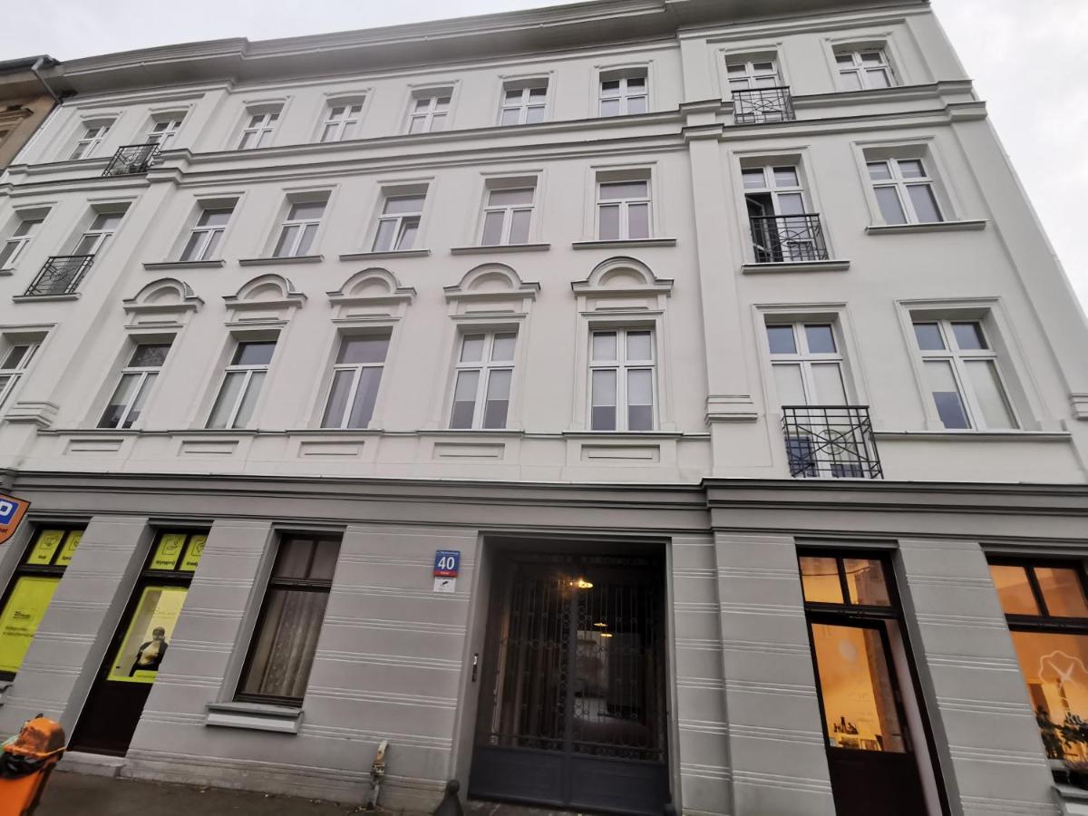 Charming Apartment in The City Centre, Łódź - B&B Lodz