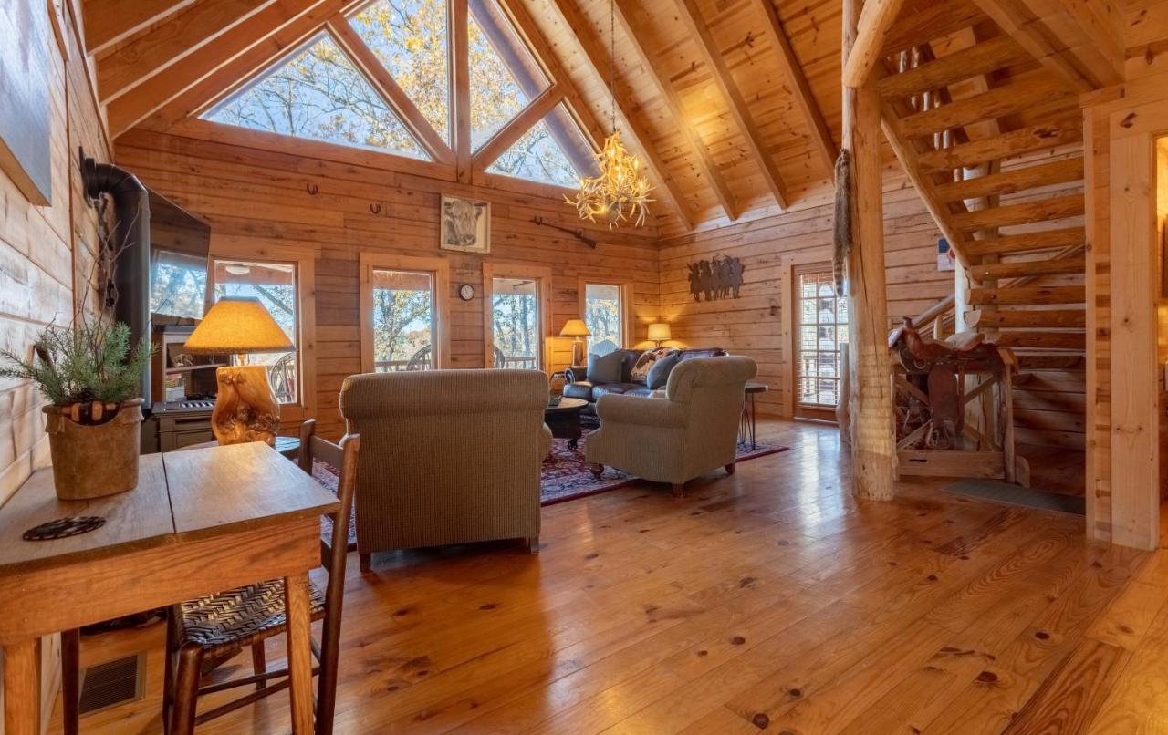B&B Branson - The Lazy K Cabin cabin - Bed and Breakfast Branson