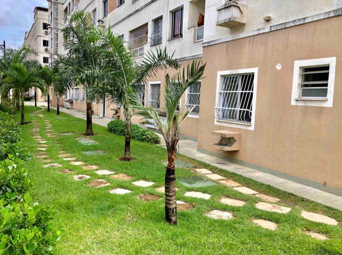 APT1 Piscina Netflix WiFi Ar Cond próx a 2 shoppings - B&B