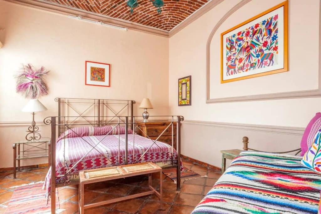 B&B San Miguel de Allende - Great 2 Bedroom apt @ the middle of everything - Bed and Breakfast San Miguel de Allende